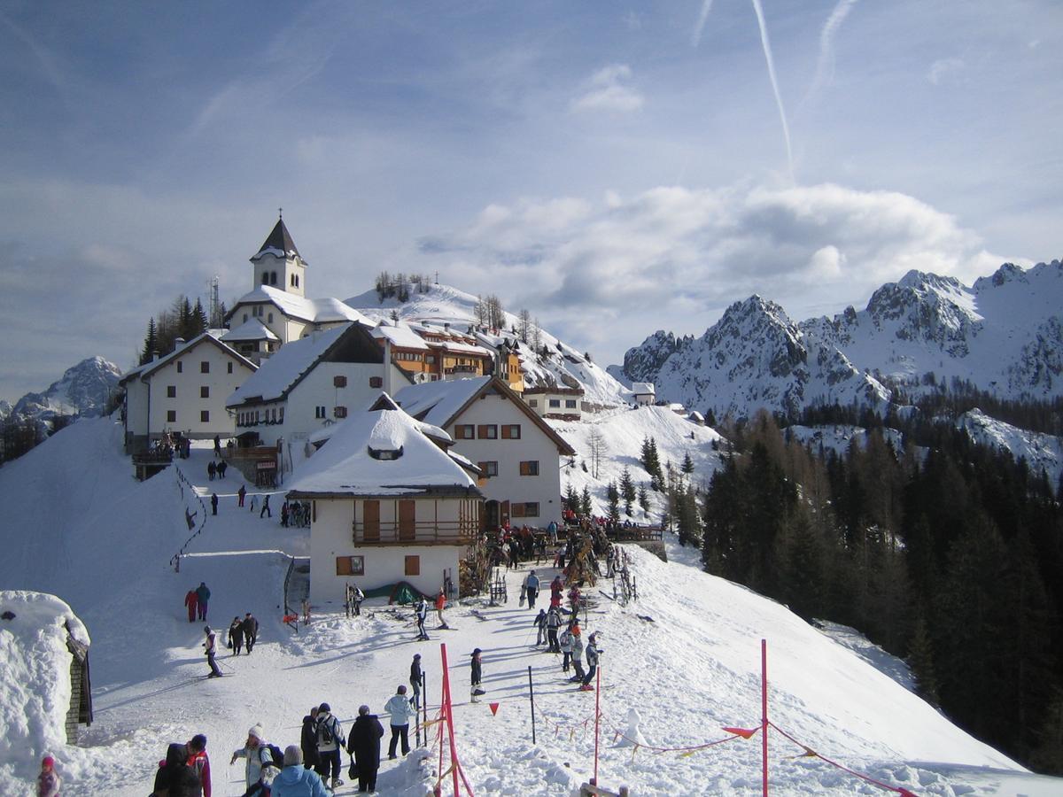 Hotel Vandot Kranjska Gora Buitenkant foto